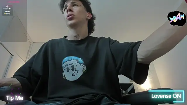 Snapshot of iammariano chatting on November 2025 03:08:02 AM iammariano online show from November 2025 03:08:02 AM