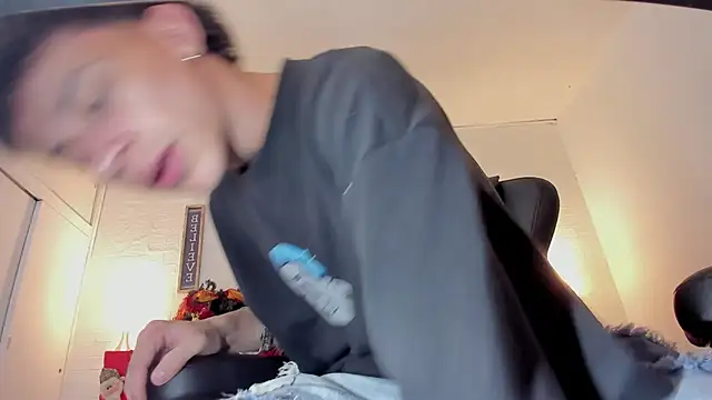 Snapshot of iammariano chatting on December 2025 03:34:01 AM iammariano online show from December 2025 03:34:01 AM