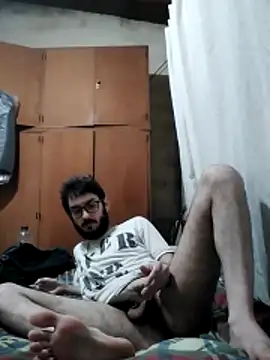 Fefede97  online show from November 2025 01:36:02 PM