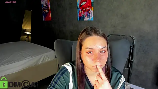 Snapshot of Al1ice_Moures chatting on October 2025 01:09:02 AM Al1ice Moures online show from October 2025 01:09:02 AM