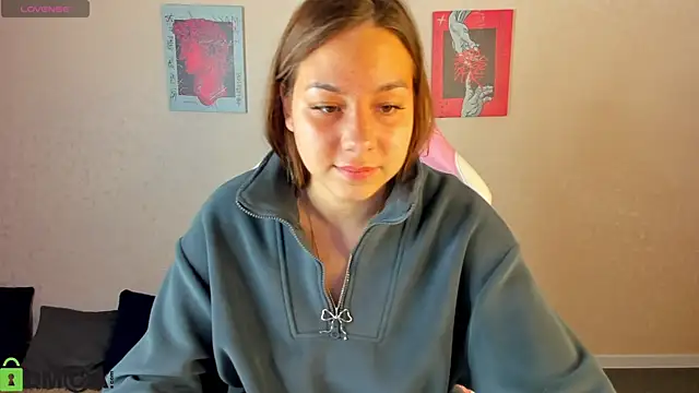 Snapshot of Al1ice_Moures chatting on November 2025 01:16:01 AM Al1ice Moures online show from November 2025 01:16:01 AM