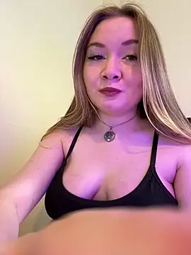 Amalie Smith online show from May 2026 07:16:02 AM
