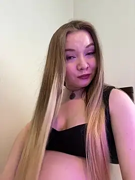 Amalie Smith online show from June 2026 07:34:01 AM