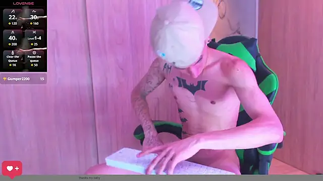 Snapshot of Skinny_batman chatting on October 2025 02:35:02 PM Skinny batman online show from October 2025 02:35:02 PM