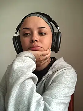 Snapshot of NaiaWhisper chatting on September 2025 02:33:02 PM NaiaWhisper online show from September 2025 02:33:02 PM