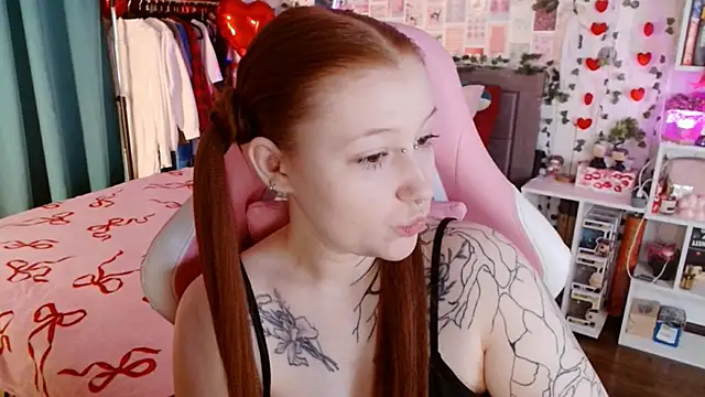 Ayla Hicks online show from March 2026 04:05:02 AM