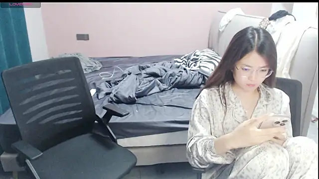 redrose520 online show from October 2025 12:02:01 PM