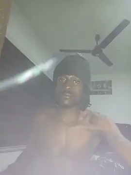 Snapshot of FilmableAntonym chatting on November 2025 02:48:02 AM FilmableAntonym online show from November 2025 02:48:02 AM