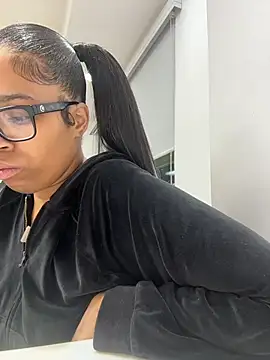 YeahhhitsBreezy online show from March 2026 02:16:01 AM