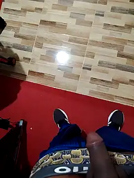 Snapshot of Gigolo31per31 chatting on October 2025 01:35:01 AM Gigolo31per31 online show from October 2025 01:35:01 AM