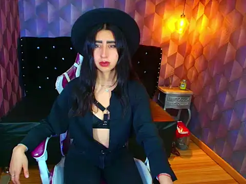 Nanisshawna online show from October 2025 03:31:01 AM