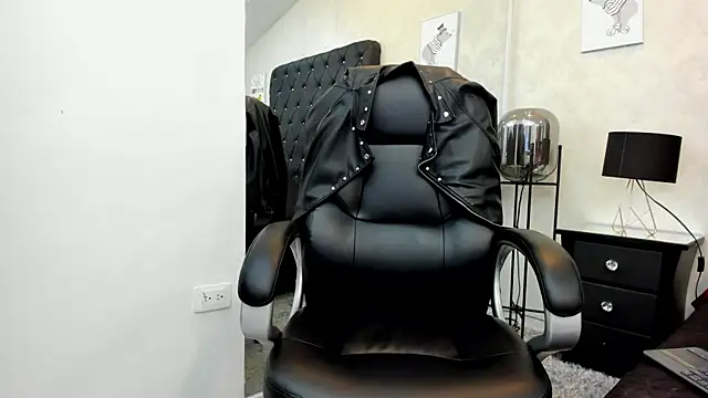 alana johnson 0 online show from May 2026 12:12:01 PM