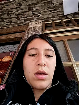   Antonella online show from October 2025 03:22:01 PM