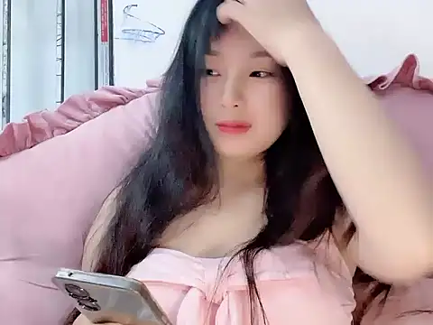Snapshot of Lie_liee chatting on June 2026 01:32:01 PM Lie liee online show from June 2026 01:32:01 PM