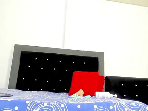 Snapshot of vfridaper chatting on February 2026 06:39:02 PM vfridaper online show from February 2026 06:39:02 PM