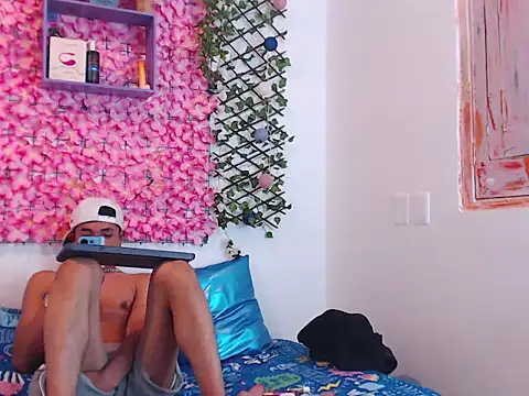 Snapshot of FUNNY_AND_HORNEY chatting on September 2025 07:34:01 AM FUNNY AND HORNEY online show from September 2025 07:34:01 AM