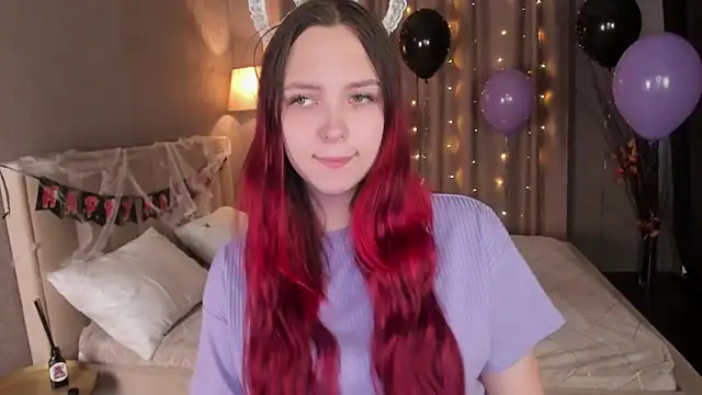 Monica  Queen online show from October 2025 05:22:01 AM