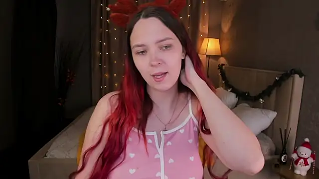 Monica  Queen online show from November 2025 05:32:02 AM