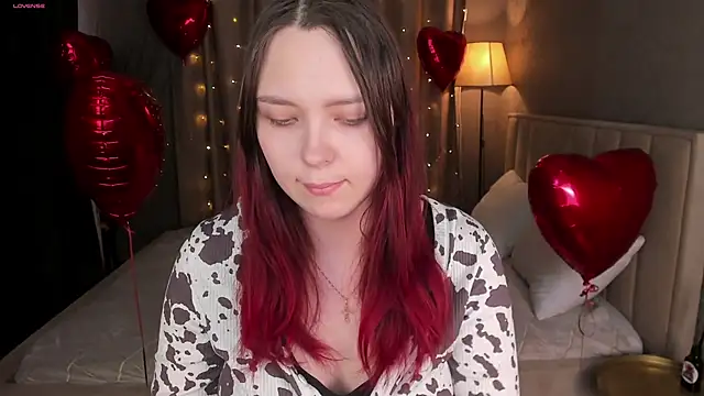 Snapshot of Monica__Queen chatting on February 2026 05:33:02 AM Monica Queen online show from February 2026 05:33:02 AM