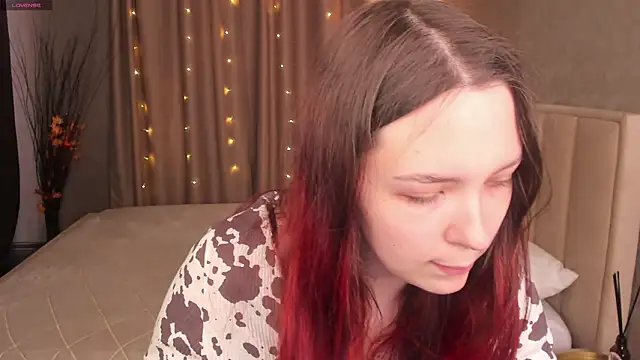 Snapshot of Monica__Queen chatting on March 2026 05:33:02 AM Monica Queen online show from March 2026 05:33:02 AM