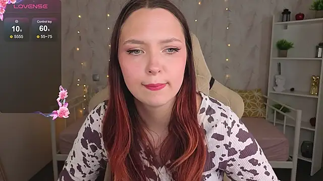 Monica  Queen online show from June 2026 05:32:02 AM