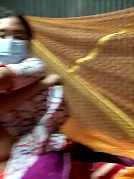 Love Queen11 online show from November 2025 04:00:01 PM