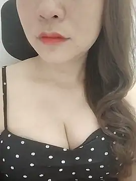 Girl Shy2000 online show from May 2026 12:37:02 PM