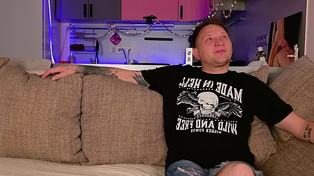 Crystal Neko online show from April 2026 09:39:01 PM