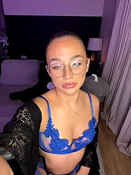 MissPixieRae online show from October 2025 11:37:01 PM