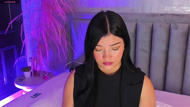 EmmaBlossom online show from October 2025 07:21:01 PM