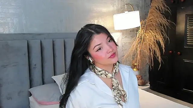 EmmaBlossom online show from May 2026 12:34:02 PM