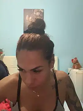 Snapshot of Naomi24herr chatting on November 2025 05:53:02 AM Naomi24herr online show from November 2025 05:53:02 AM