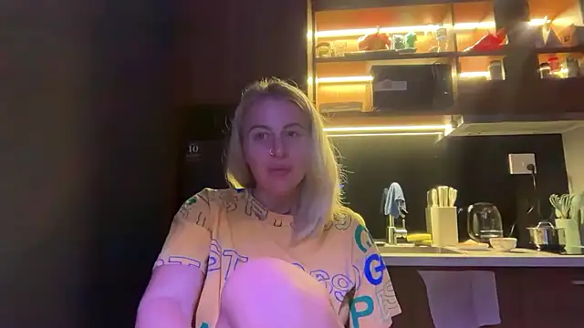 Snapshot of Miravynn chatting on February 2026 04:51:01 PM Miravynn online show from February 2026 04:51:01 PM