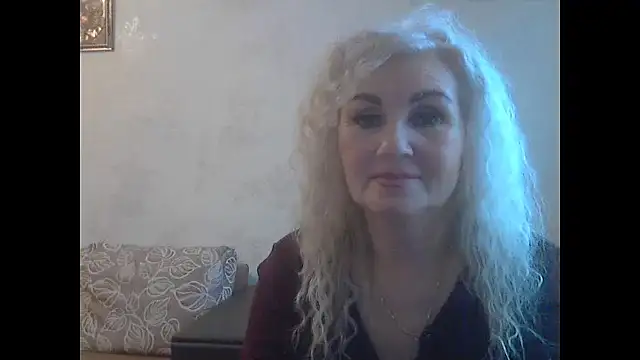 Snapshot of LadySexyBlond chatting on January 2026 07:13:02 AM LadySexyBlond online show from January 2026 07:13:02 AM