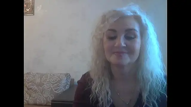 Snapshot of LadySexyBlond chatting on January 2026 06:17:01 AM LadySexyBlond online show from January 2026 06:17:01 AM