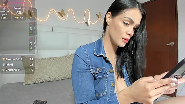 Antonella Maxwell online show from January 2026 07:17:02 PM