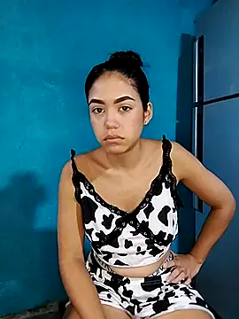 Snapshot of fabulousgirl chatting on November 2025 06:44:01 AM fabulousgirl online show from November 2025 06:44:01 AM