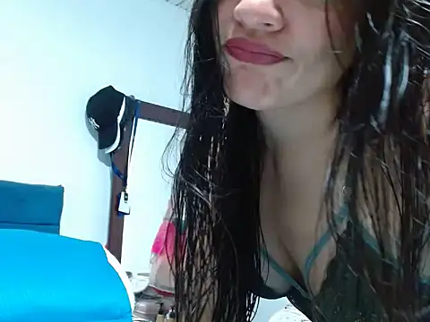 Snapshot of Maira_Diaz chatting on October 2025 02:17:02 PM Maira Diaz online show from October 2025 02:17:02 PM