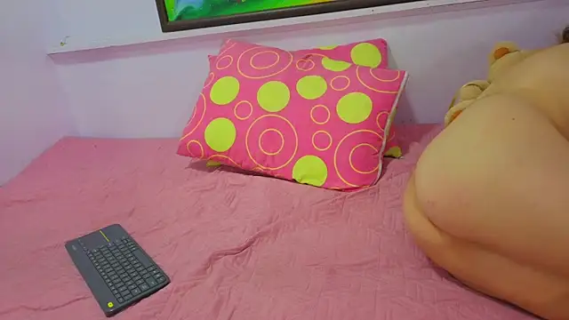 katiaa lovv online show from May 2026 07:45:02 PM
