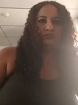 MEYBELLATINA online show from October 2025 08:41:01 PM