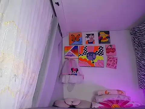 Nahomyyy online show from February 2026 12:15:01 PM