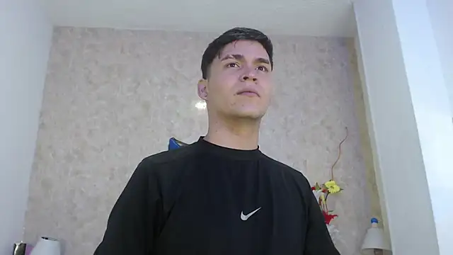 Snapshot of Aaron_Foxxx chatting on November 2025 12:48:01 PM Aaron Foxxx online show from November 2025 12:48:01 PM