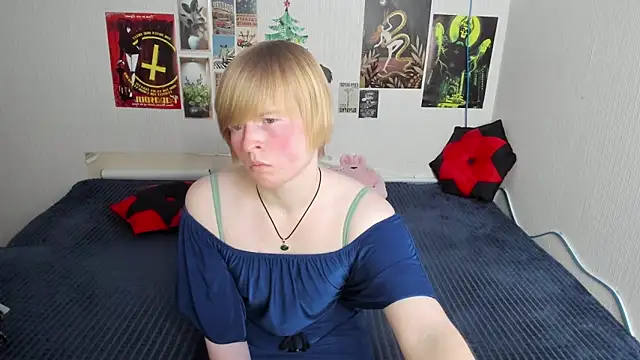 Cattie w  online show from February 2026 01:17:01 AM