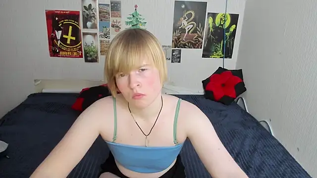 Cattie w  online show from March 2026 01:12:02 AM