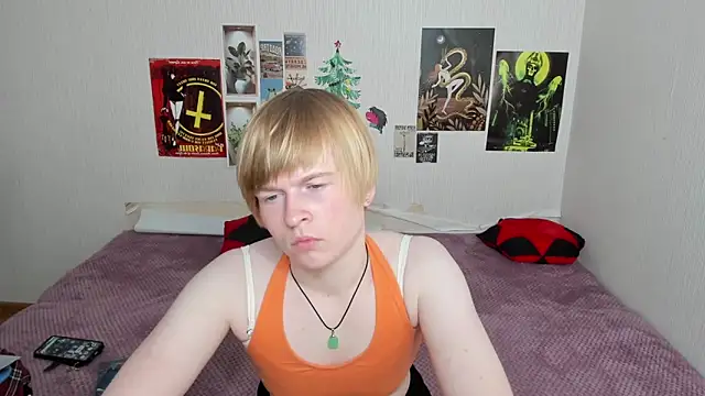 Cattie w  online show from May 2026 01:12:01 AM