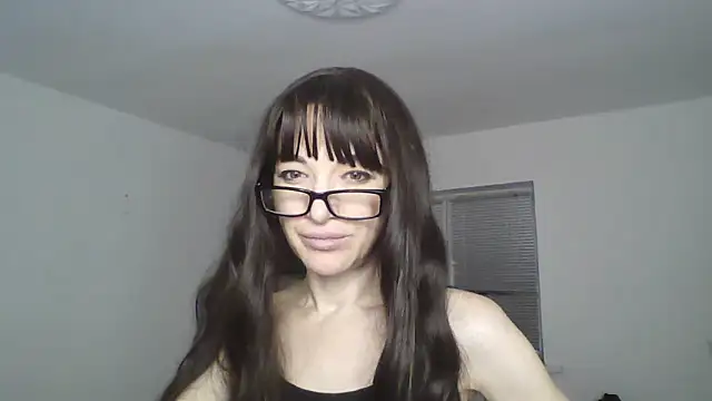 Snapshot of Tyrivell chatting on February 2026 02:18:02 AM Tyrivell online show from February 2026 02:18:02 AM