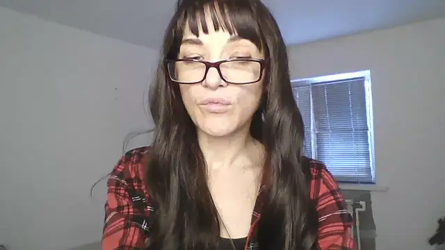 Snapshot of Tyrivell chatting on February 2026 12:13:02 PM Tyrivell online show from February 2026 12:13:02 PM