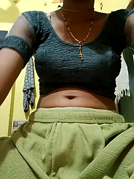 misskomal97 online show from October 2025 11:13:02 AM