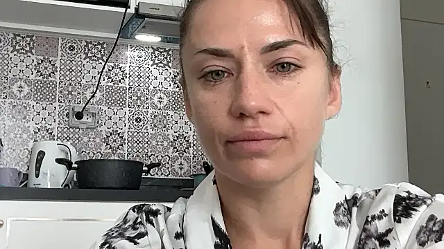 Roriann online show from February 2026 07:23:01 AM