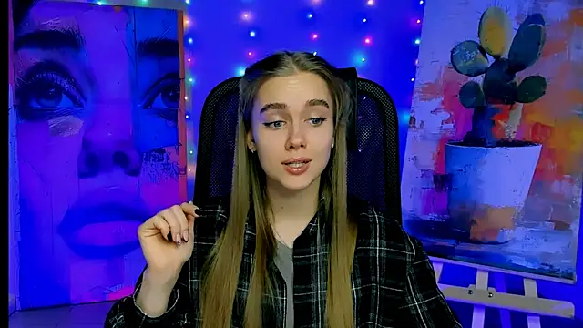 JuneWoods online show from March 2026 01:40:02 PM